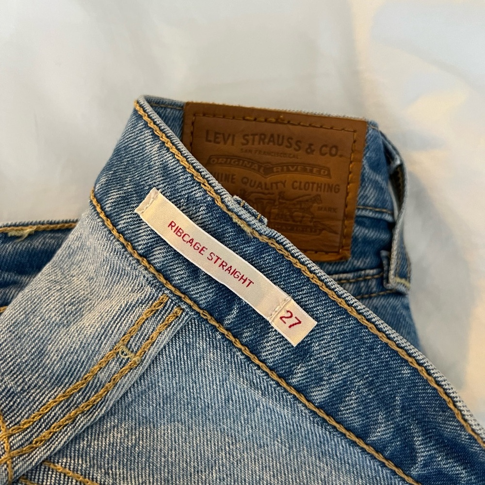Levi's Ribcage Straight Jeans - Picture 4 of 4